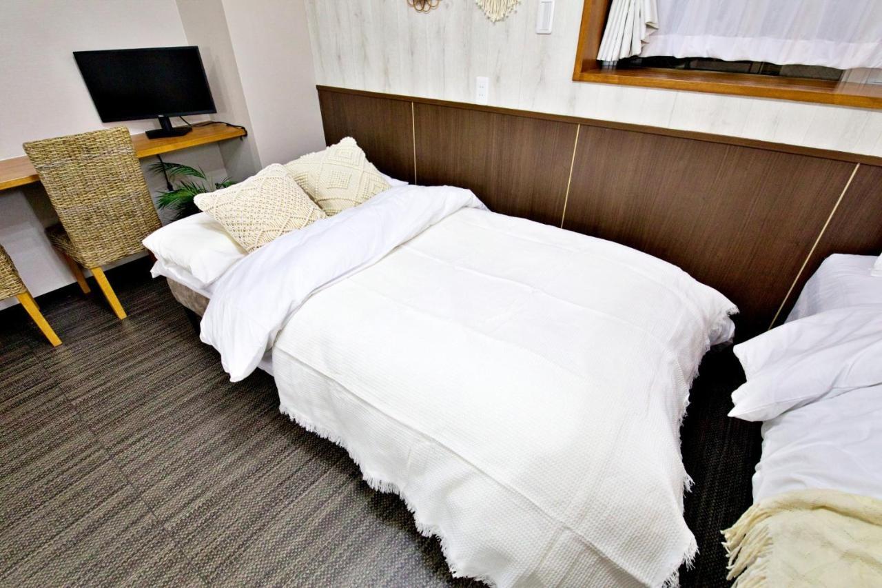 Tommy Condominium Wakasa 502 Наха Экстерьер фото
